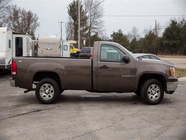 2008 GMC Sierra 1500 4WD Work Truck 2dr Regular Cab 8 ft. LB